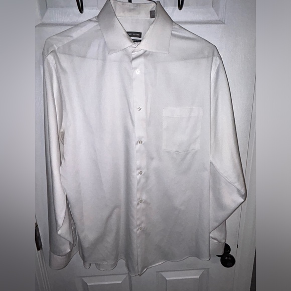 Geoffrey Beene button down. Wrinkle free shirt. - Picture 6 of 14